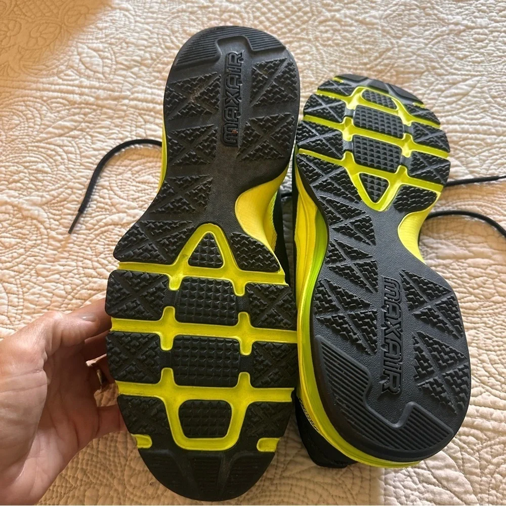 Nike Air MAX Men's Black Yellow Athletic Shoes Basketball 12.5 Running Fitness